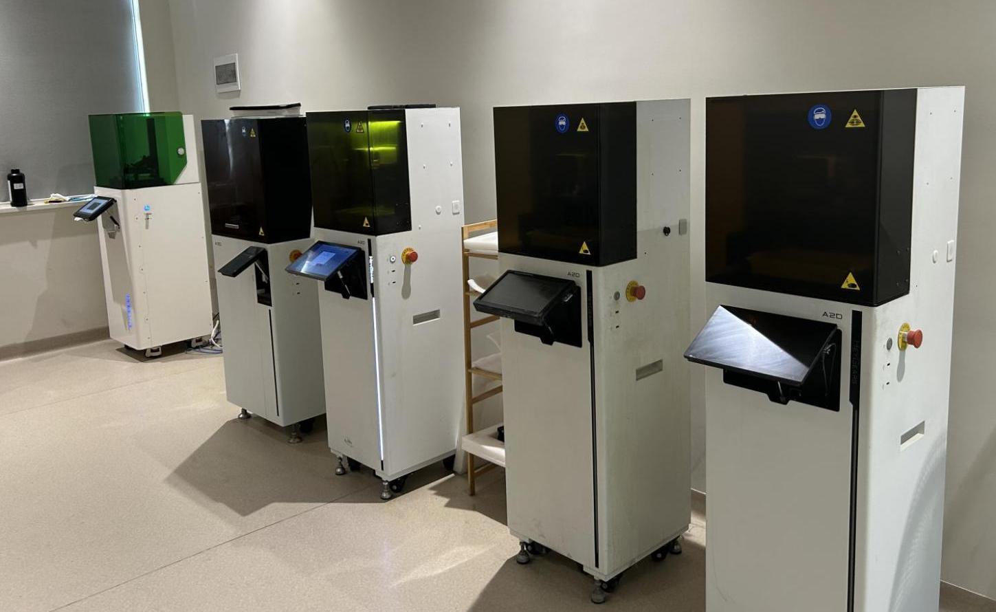 光固化 3D 打印机